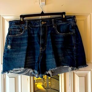 American Eagle Tomgirl jean shorts